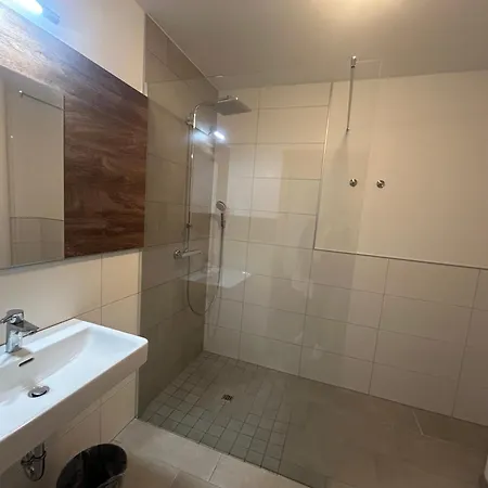 公寓 Farawayhomes Krems 克里斯蒙斯特